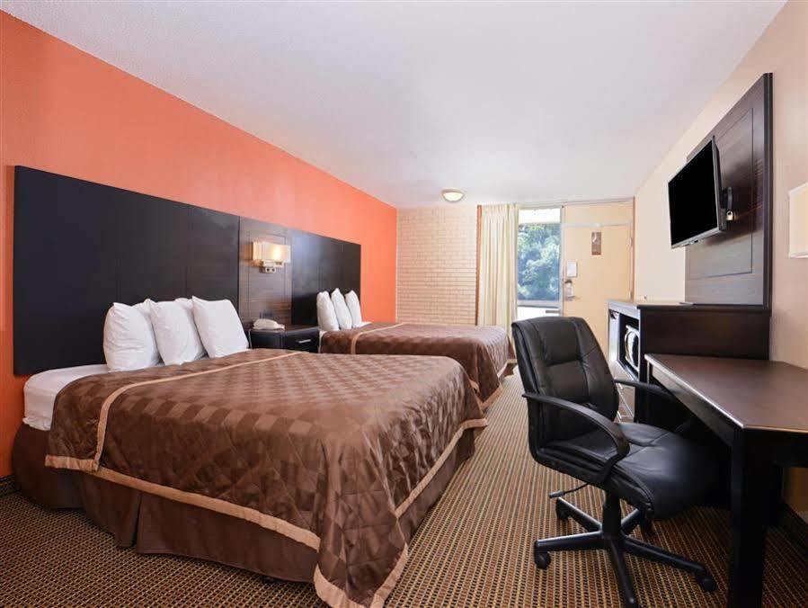 Americas Best Value Inn - Collinsville / St. Louis Eksteriør billede