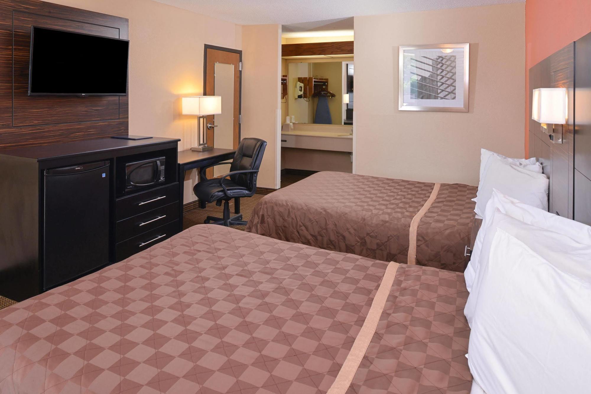 Americas Best Value Inn - Collinsville / St. Louis Eksteriør billede