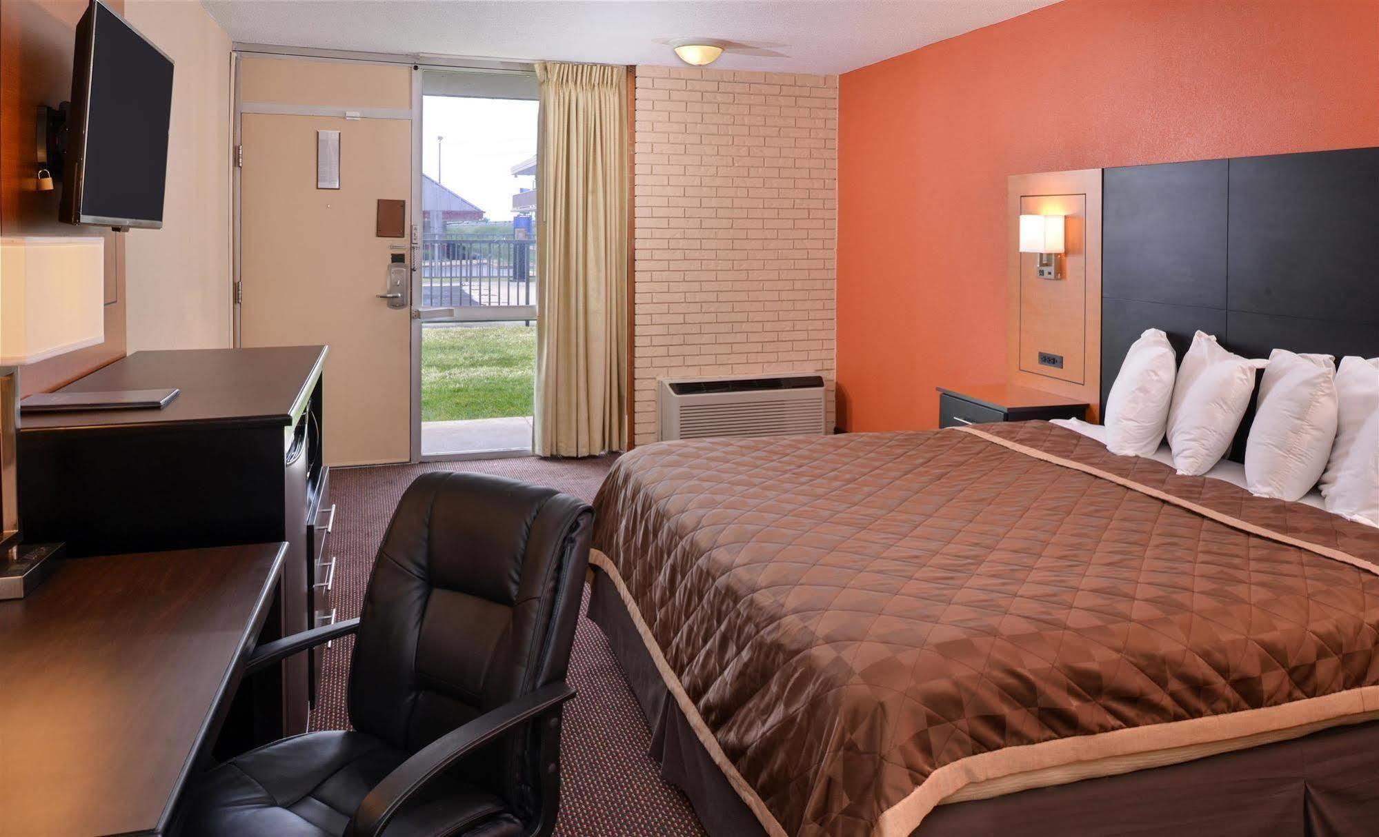 Americas Best Value Inn - Collinsville / St. Louis Eksteriør billede